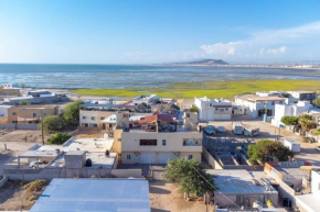 Casa Vacacional con Vistas Espectaculares, Refúgiate en la Serenidad del Mar